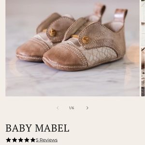 Brand new never worn baby 0-3 months Mabel style